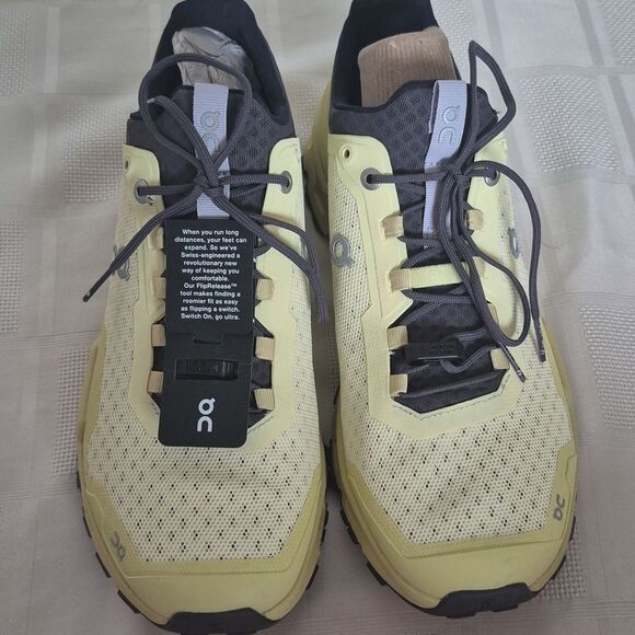 On Running Cloudultra Lemon and Charcoal Athletic Shoes - Picture 9 of 16